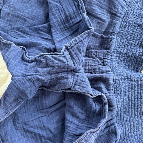 Vineyard Vines pull on navy Shorts - Picture 3 of 5